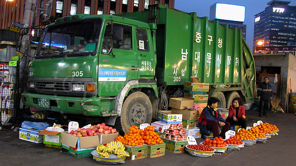 Fruit and Truck Seoul Korea